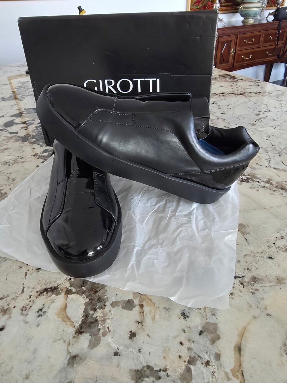 Girotti Men’s Black Leather Slip-On Sneakers size 11